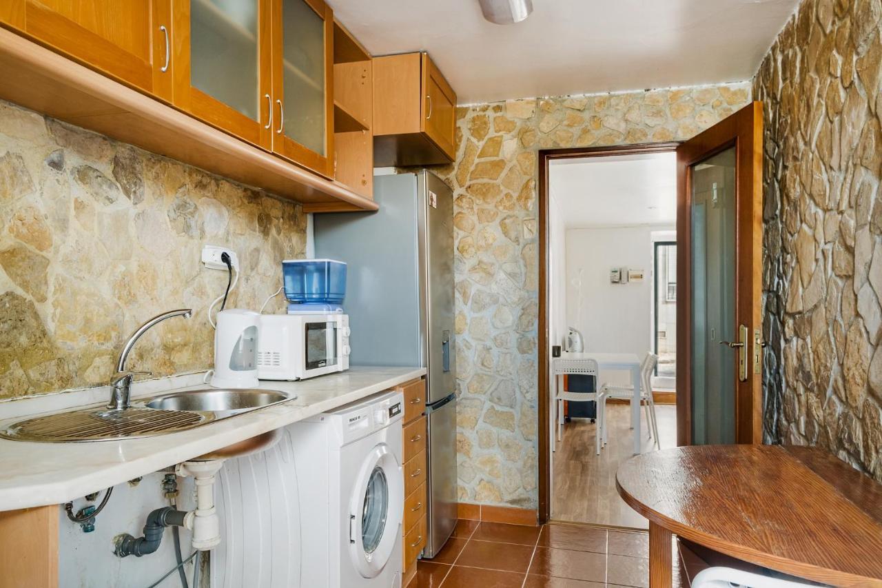Apartamento Com Terraco E Churrasqueira Lägenhet Lisboa Exteriör bild